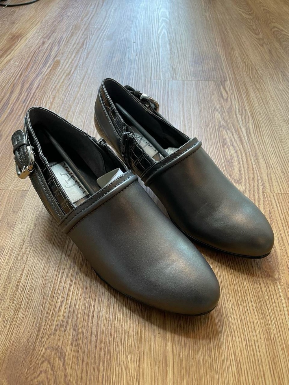 Vintage AJ Valenci Metallic Pewter Low Heel Booties